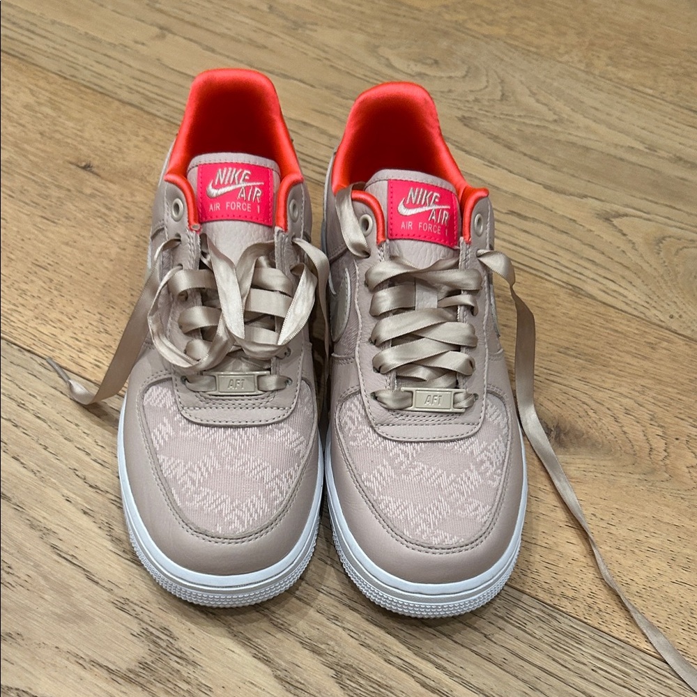 Nike Air Force 1 in Taupe and Coral